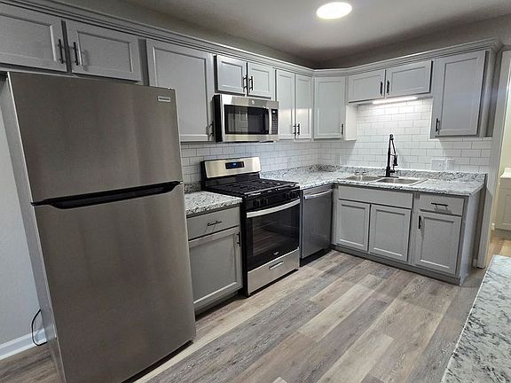4th image of 2020 Hobson Rd #D-209