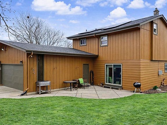 5th image of 2115 Rambling Rose ROAD