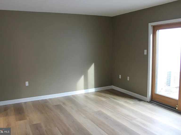 2620 Mountain Ln — Photo 16