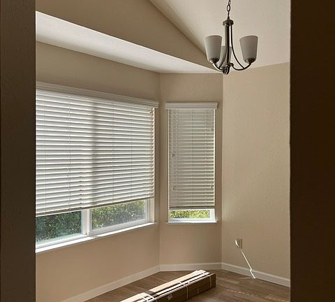 4th image of 901 Milsom Pl