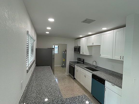 2nd image of 544 Flagler Blvd