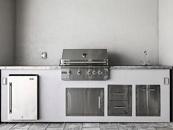 4th image of 2153 NW 18TH AVENUE