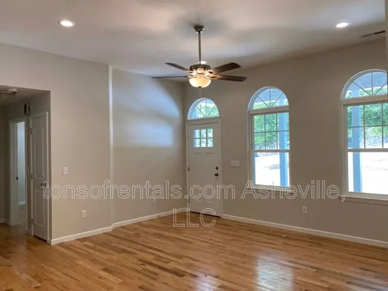 31 John Halford Ct — Photo 3