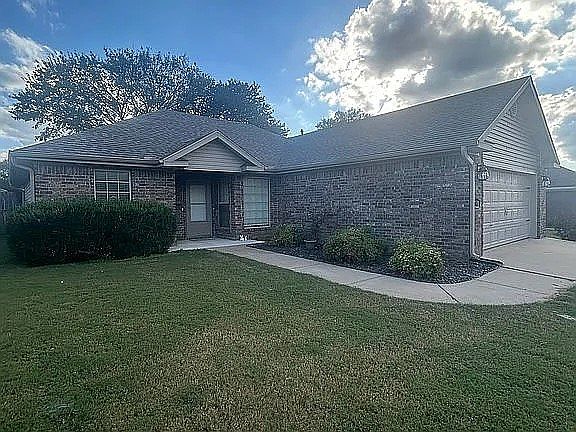 1st image of 790 Deer Lodge Ct