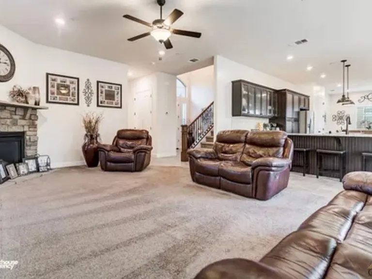 14728 Plumeria Ct — Photo 4