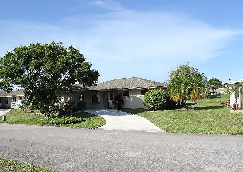 1st image of 5205 SE Sea Island Way