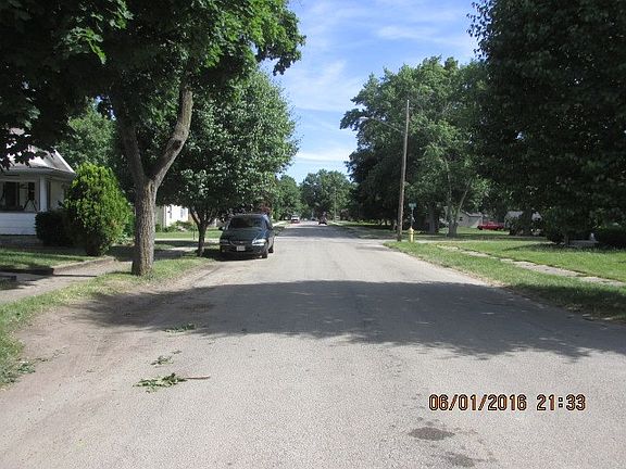2nd image of 1223 Garden St
