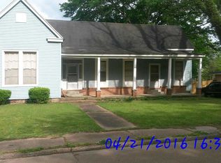 201 S Union St, Winona, MS 38967