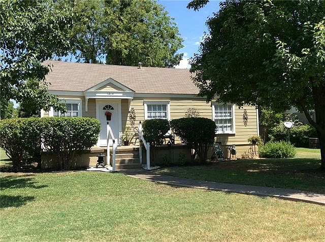 1st image of 1214 W Hunt St