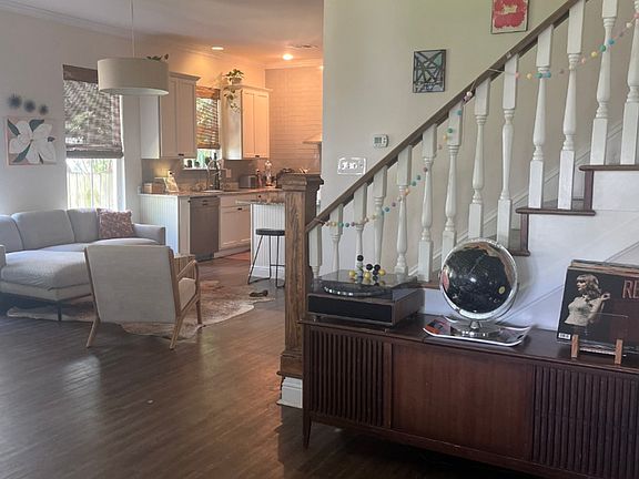 4th image of 5827 Marshall Foch St