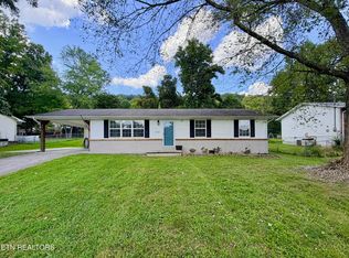 2713 Mynatt Rd, Knoxville, TN 37918