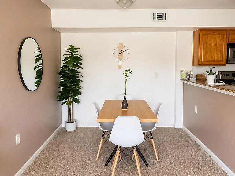 281 SW Palm Dr #102 — Photo 5