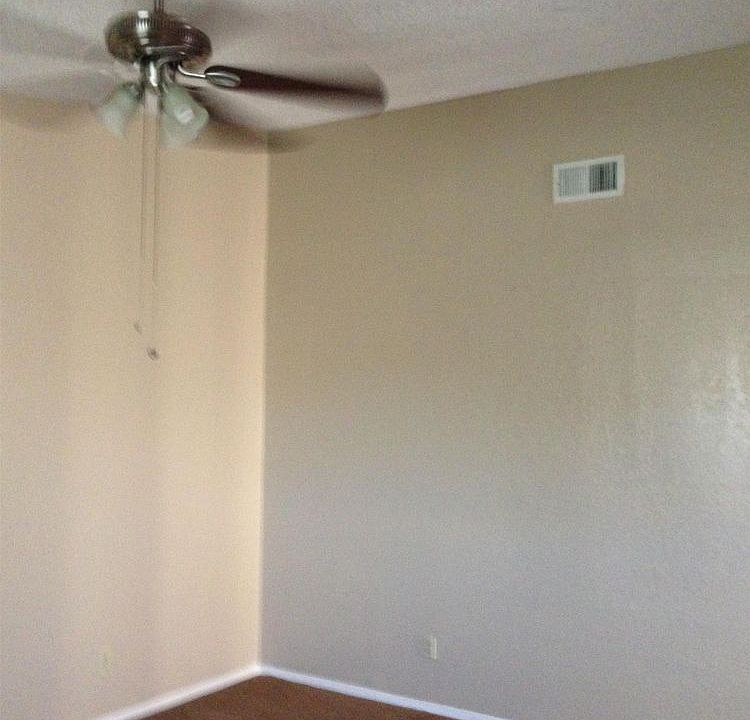 2nd image of 713 Wellesley Ct APT B