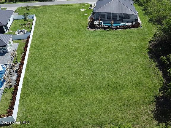 3rd image of 6341 Spinaker Dr