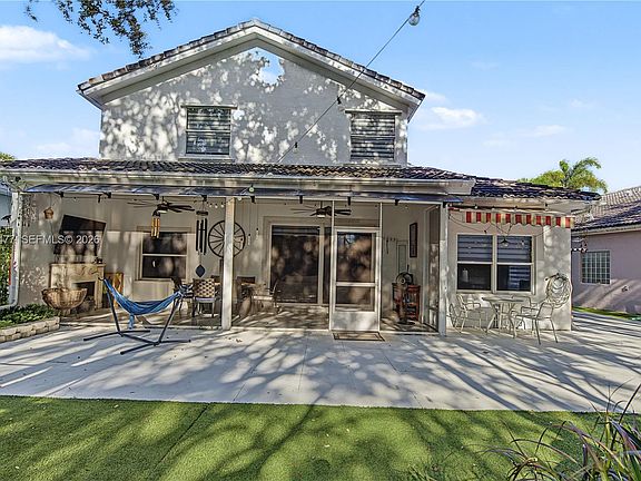4th image of 3694 Old Lighthouse Cir