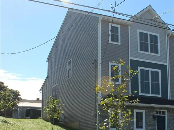 84 Hess Ave, Hellertown Boro, PA 18055