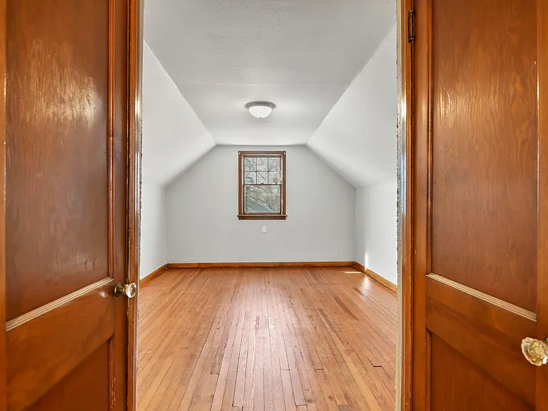 2636 S 7th St — Photo 22