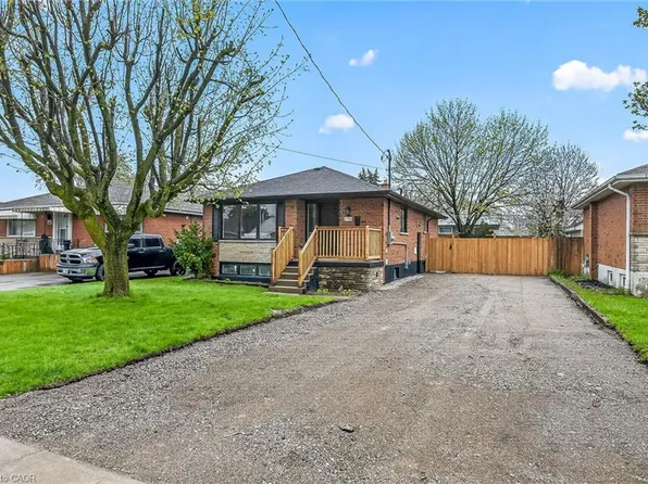 170 Fernwood Cres, Hamilton, ON L8T 3L4