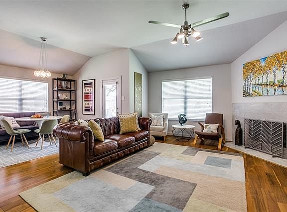 4th image of 11828 Hickory Cir