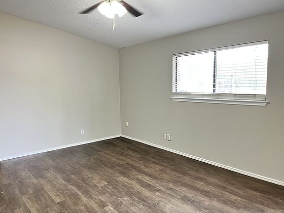 2nd image of 1554 Lahn Rd #1