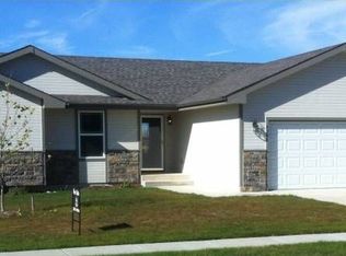 4311 SE Horseshoe Bend Dr, Topeka, KS 66609