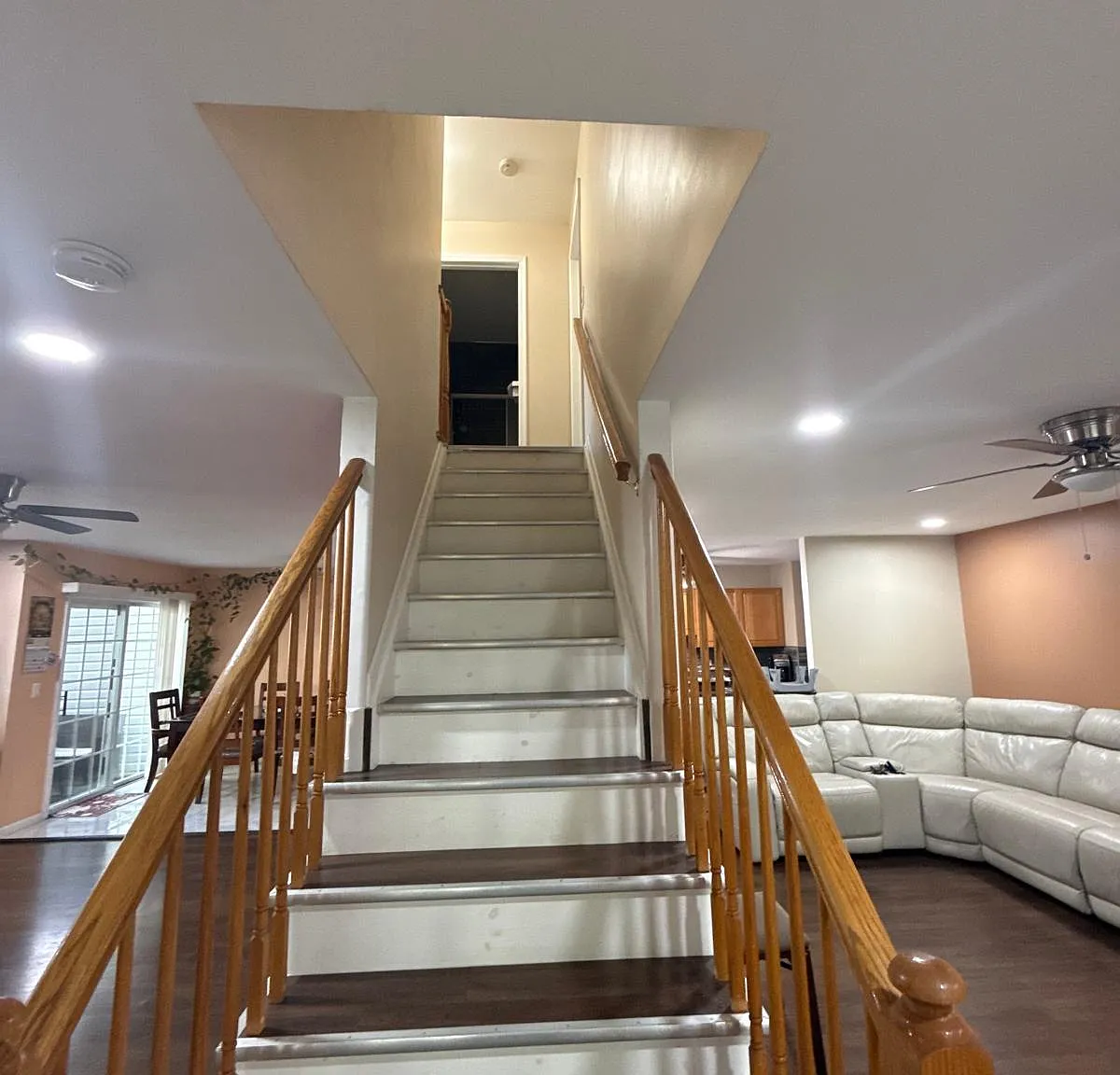 4 bed, 2.5 bath, 1680 sqft, $3,500 — Photo 2