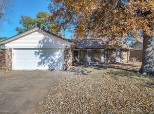 304 W Vicksburg St, Broken Arrow, OK 74011