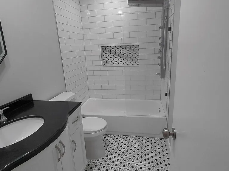 2147 Discovery Cir W — Photo 18