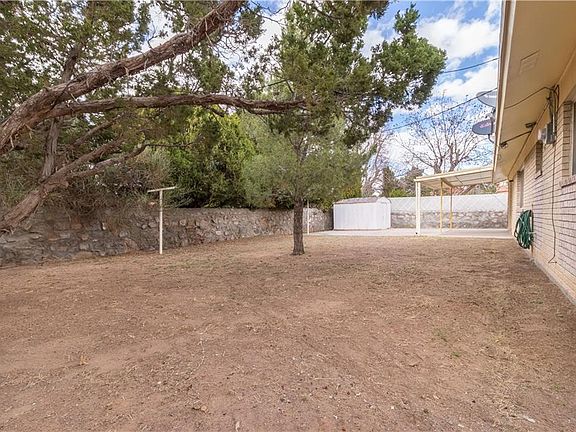 3rd image of 2517 Acorn Pl
