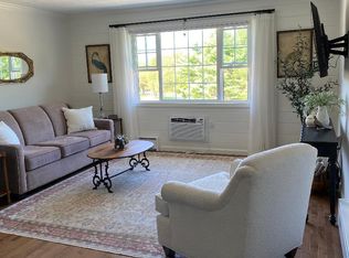 83 Horse Pond Rd APT H, Salem, CT 06420