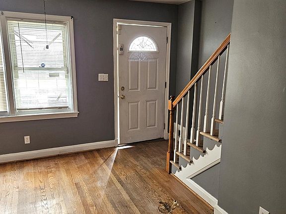 2nd image of 530 Parksley Ave