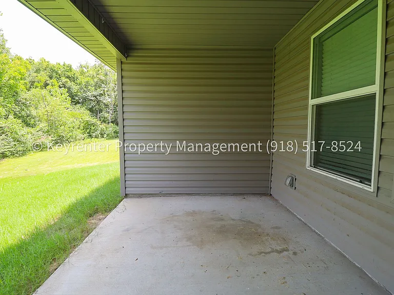 3313 N 23rd West Ave — Photo 5