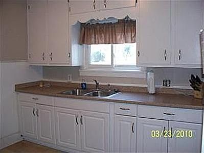 4th image of 751 E Erie Ave