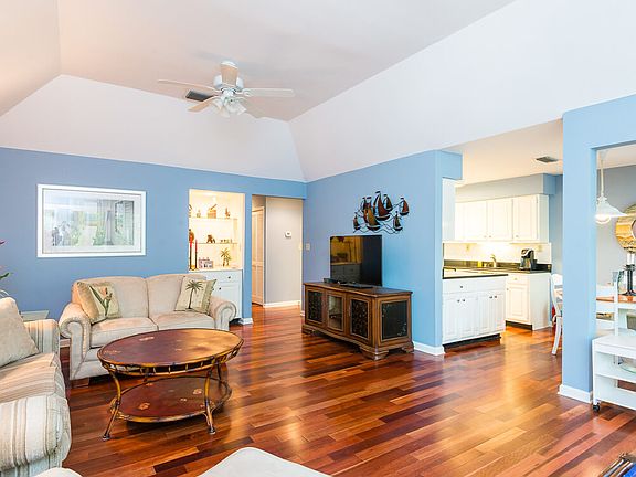 4th image of 5562 Green Dolphin Way
