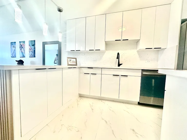 780 Amana St #17 — Photo 4