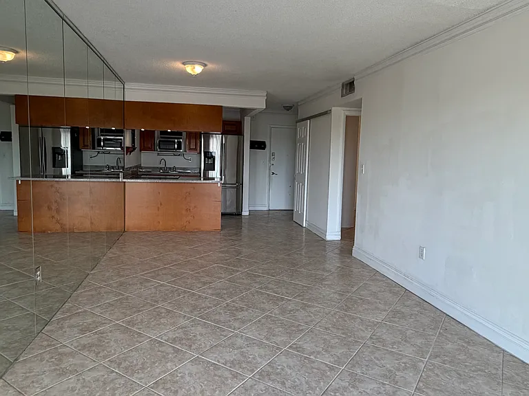 3181 SW 13th St #409 — Photo 34