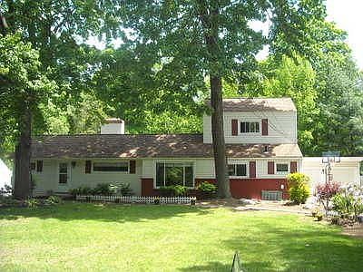 1st image of 4927 Eastpark Dr