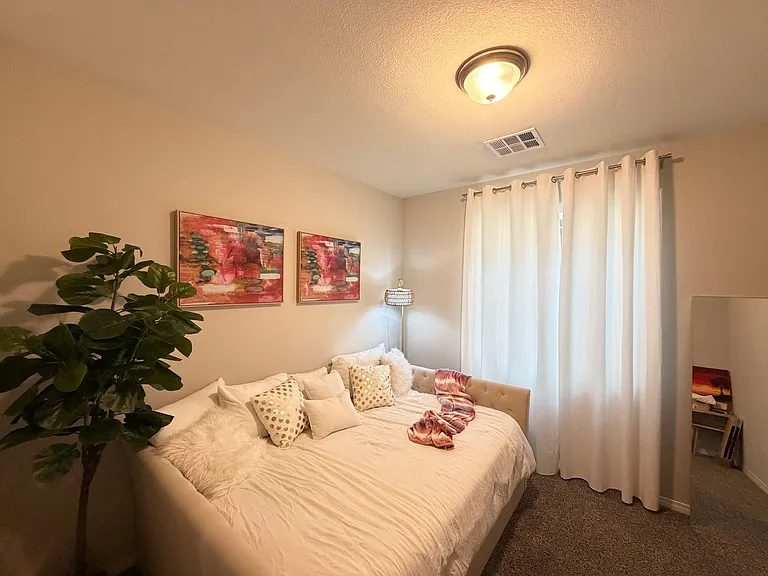 4066 Porticella Ave — Photo 5