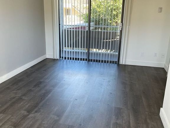 4th image of 1015 E 5th St APT 203