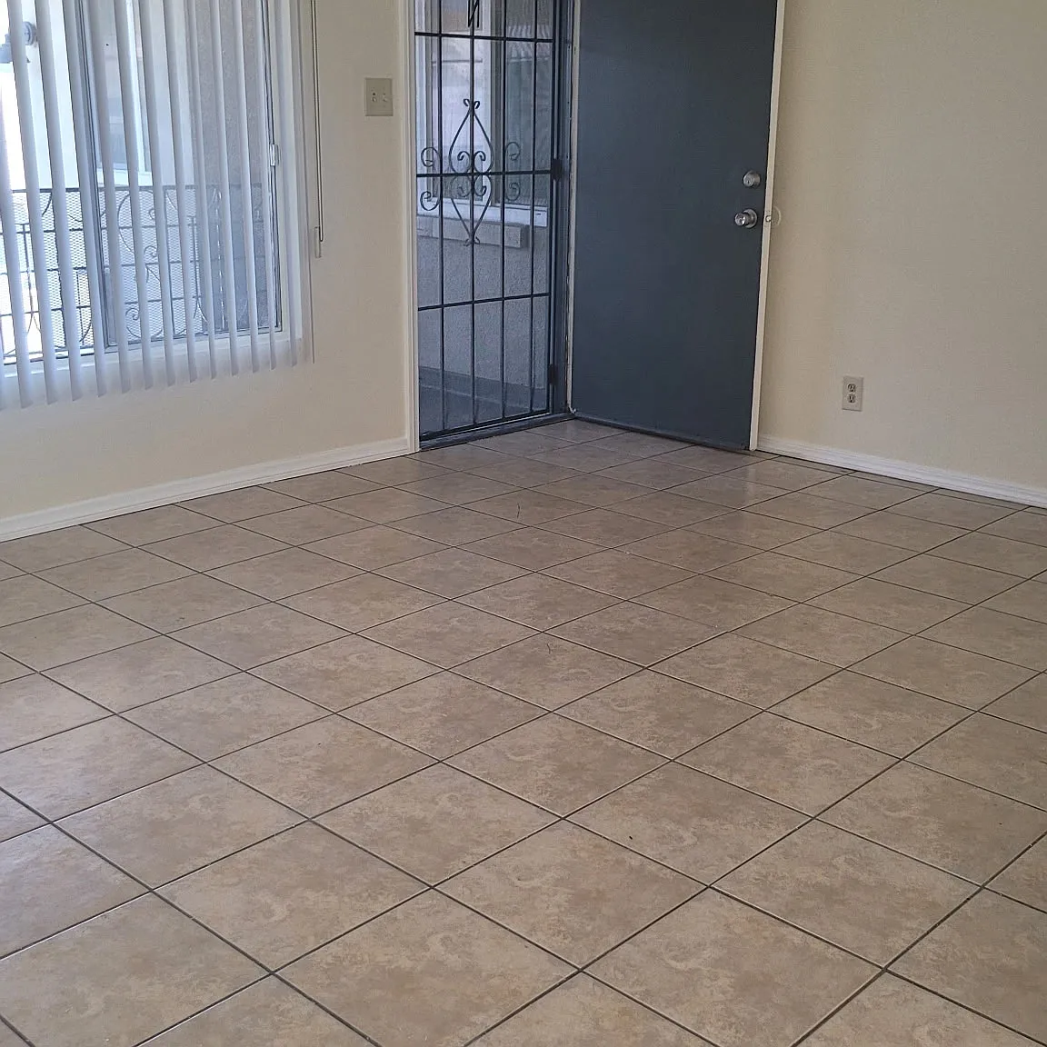 3426 Alma Ave — Photo 4