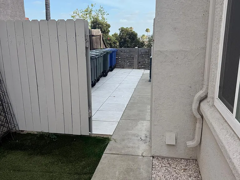 1641 Wesley Way — Photo 6