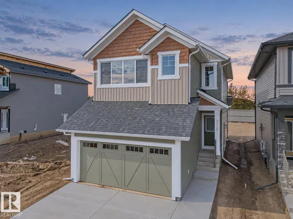 9328 230th St NW, Edmonton, AB T5T 7N7