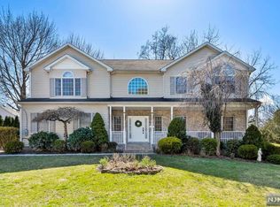 400 Closter Dock Rd, Closter, NJ 07624