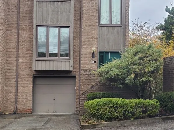 264 Elm Ct, Pittsburgh, PA 15237