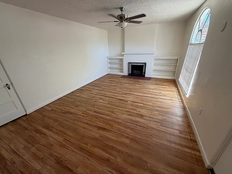 638 W Pinkley Ave — Photo 3
