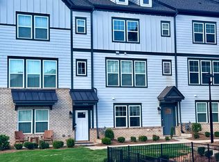 7008 Running Spring Dr, Charlotte, NC 28205