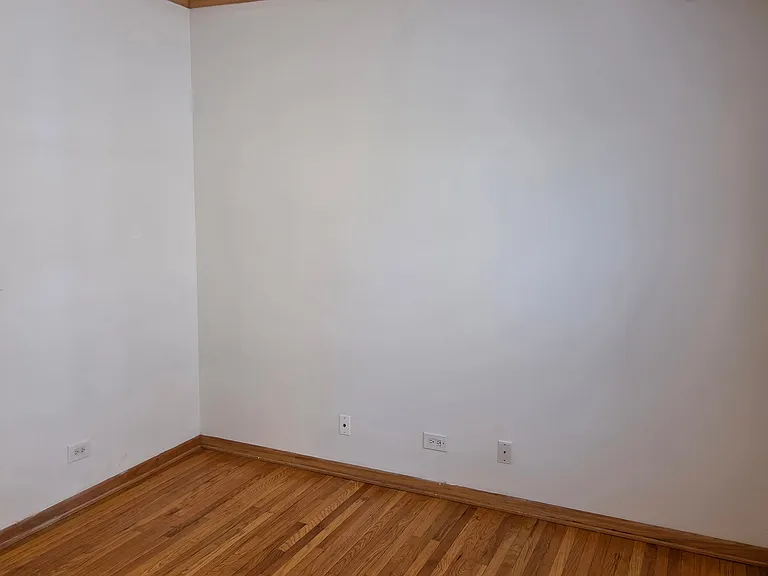 1352 W Jarvis Ave #2 — Photo 5