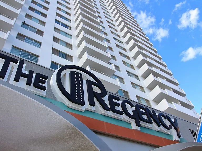 The Regency Apartments — Photo 95