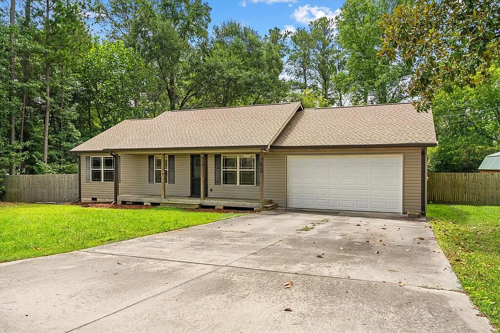 3 bed, 1120 sqft, $2,000 — Photo 1