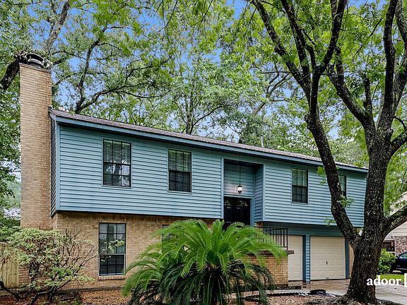 2nd image of 2918 Golden Leaf Dr